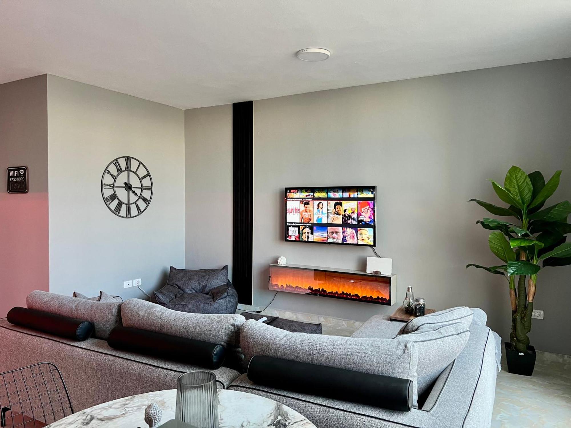 Lift @Vollga With Bbq And Patio Apartment Durres Exterior photo